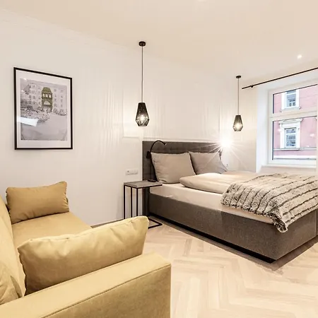 Center-apartment - Grosse Im Stadtzentrum In Perfekter Lage Apartment