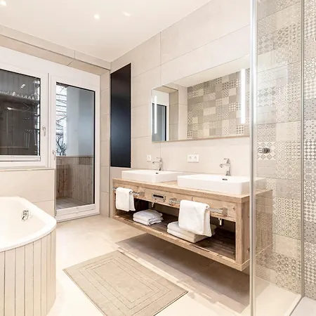 Apartment Center-apartment - Grosse Im Stadtzentrum In Perfekter Lage *