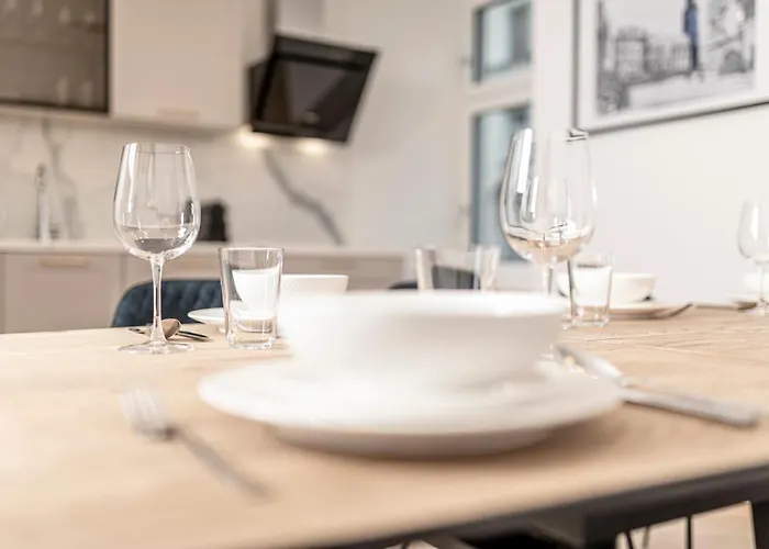 Center-apartment - Grosse Im Stadtzentrum In Perfekter Lage *