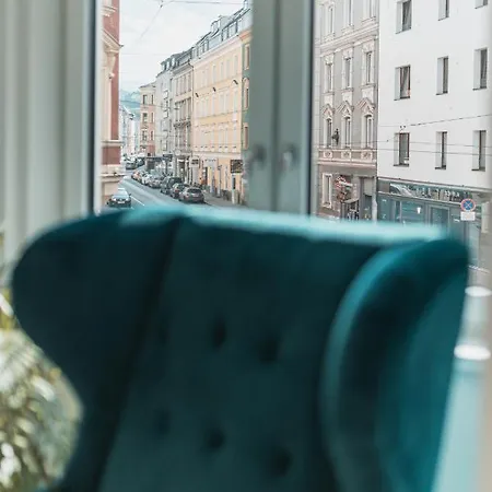 Center-apartment - Grosse Im Stadtzentrum In Perfekter Lage Apartmán *